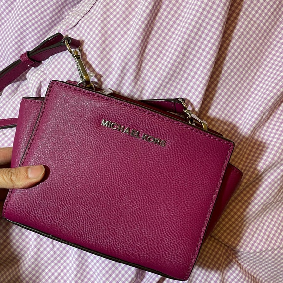 Michael Kors Shoulder Bag - Picture 1 of 3